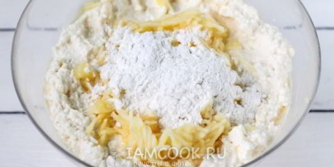 Рецепт сырников с яблоками в духовке