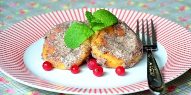 Рецепт сырников в духовке под сметанным соусом