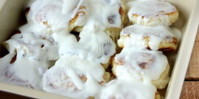 Рецепт сырников в сметанном соусе