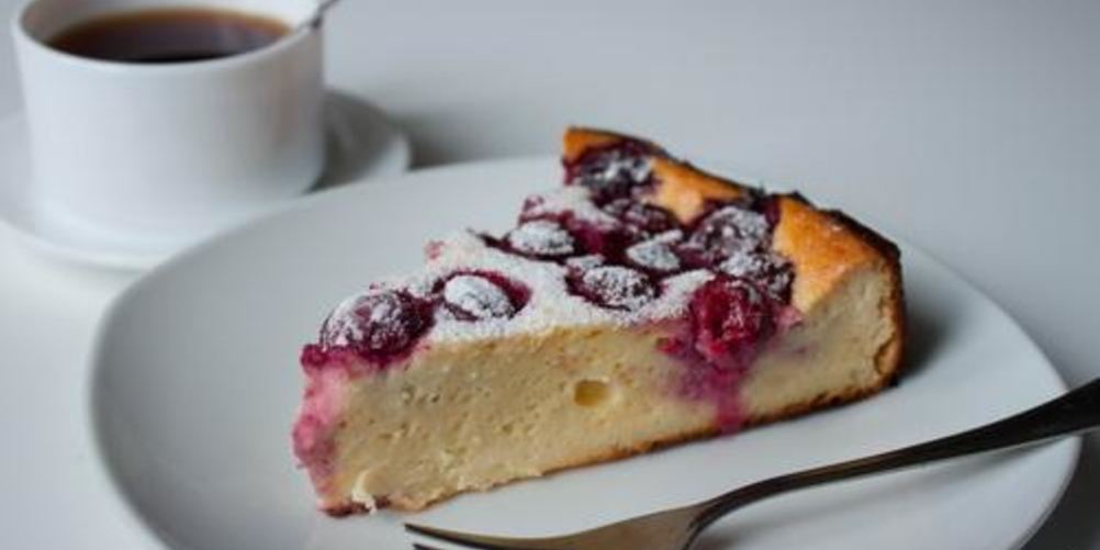 Как приготовить творожник с вишней