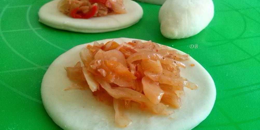 Как приготовить бездрожжевое тесто для пирожков с капустой