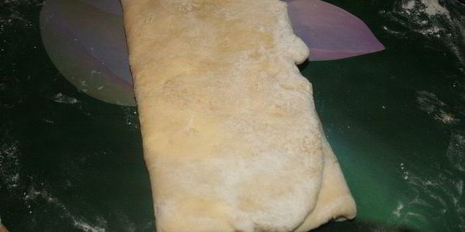 Рецепт хрустящих корзинок с курицей из домашнего слоеного теста