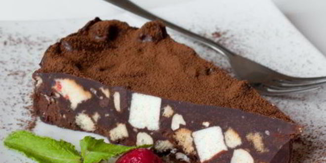 Рецепт ленивого шоколадного торта с печеньем