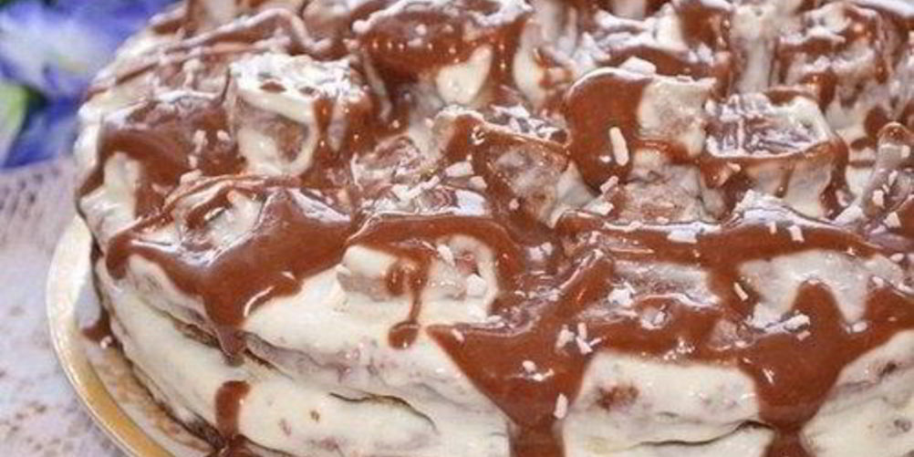 Как приготовить шоколадный торт с бананами в глазури