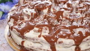 Рецепт Шоколадного торта с бананами в глазури