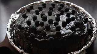 Рецепт Шоколадного торта с черникой
