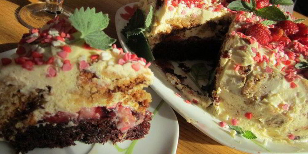 Как приготовить торт два бисквита