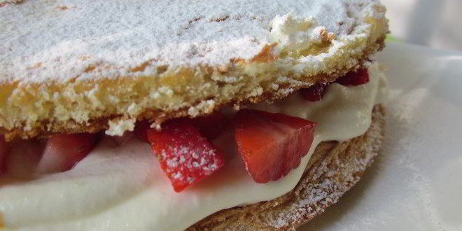 Рецепт торта с безе клубника со сливками