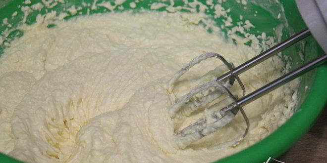 Рецепт торта с масляным кремом и джемом глинтвейн