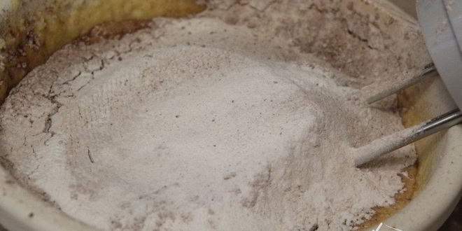 Рецепт торта с масляным кремом и джемом глинтвейн