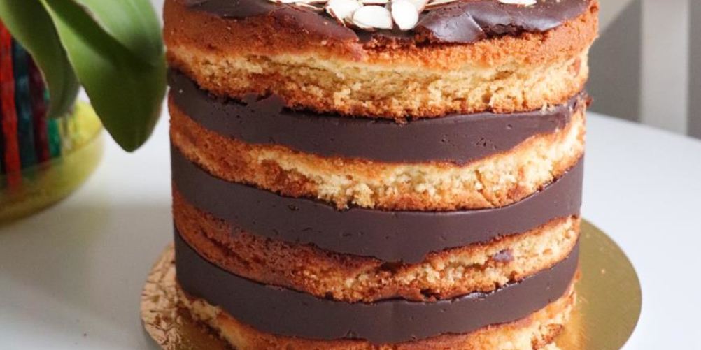 Как приготовить ванильный бисквит с шоколадной помадкой