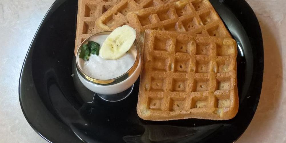 Как приготовить бельгийские вафли с корицей и банановым кремом