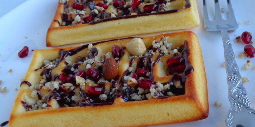 Как приготовить бельгийские вафли с шоколадом и орешками без вафельницы