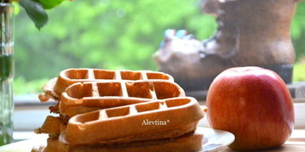 Как приготовить яблочные вафли с корицей