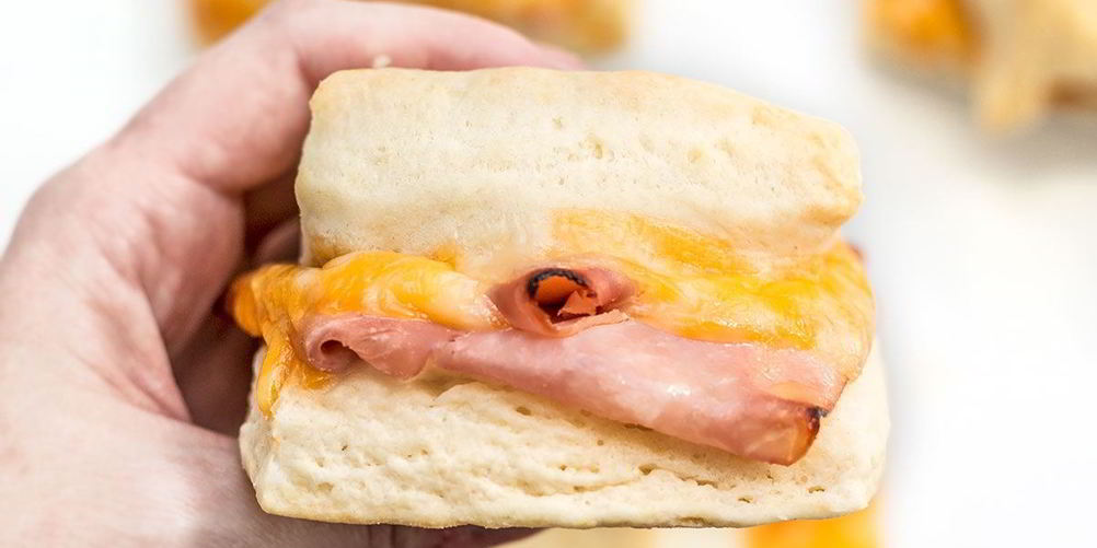 Как приготовить выпечку с ветчиной и сыром