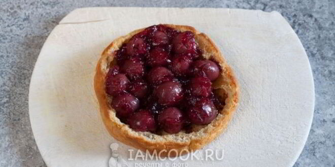 Рецепт больших эклеров с фруктами