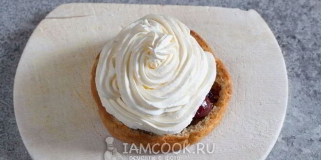 Рецепт больших эклеров с фруктами