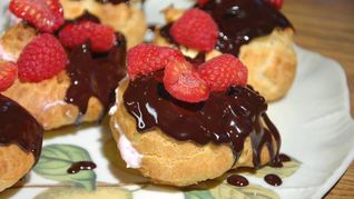 Рецепт Малиновых эклеров