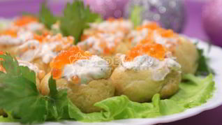 Рецепт Профитролей с икрой и творожной начинкой