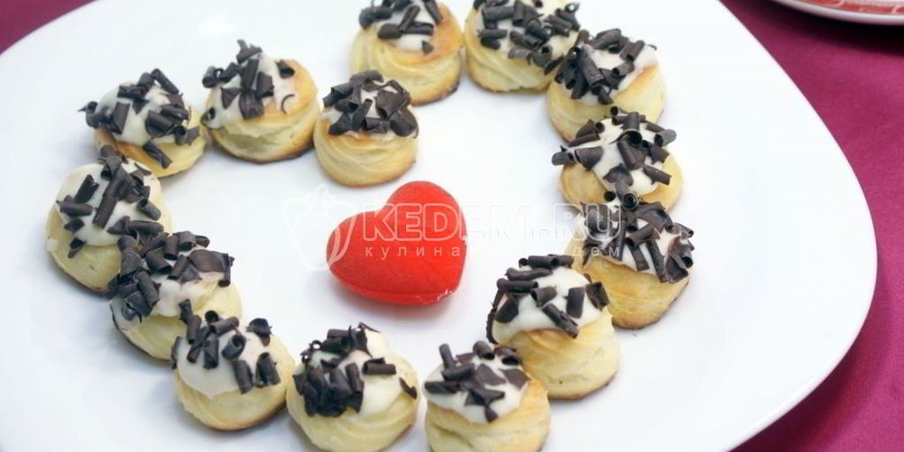 Как приготовить профитроли с кремом поцелуй