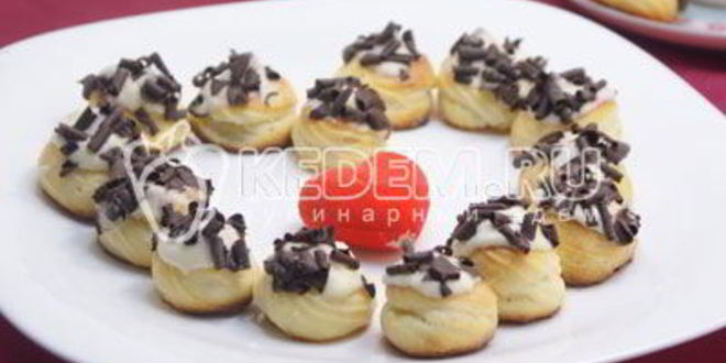 Рецепт профитролей с кремом поцелуй