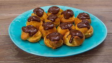 Рецепт Профитролей с заварным кремом и шоколадом