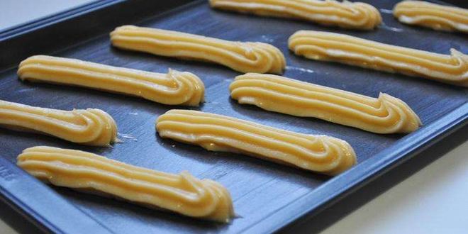 Рецепт шоколадных пирожных эклеров с заварным кремом