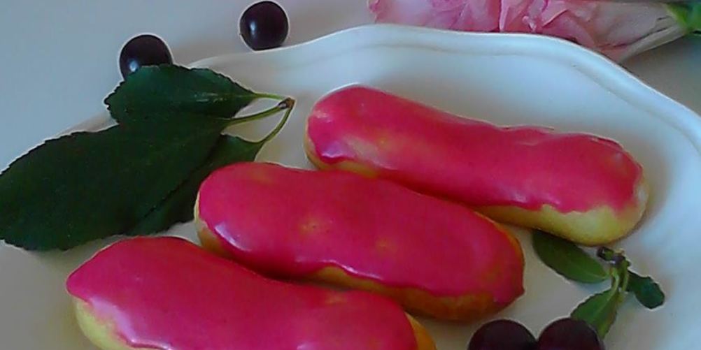 Как приготовить вишневые эклеры