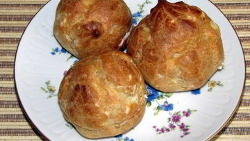 Рецепт Эклеров с печенью трески и козьим сыром