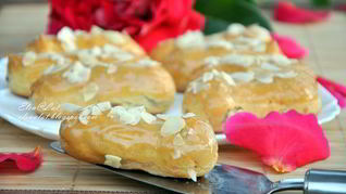 Рецепт Эклеров с шоколадным кремом, карамелью и миндалем