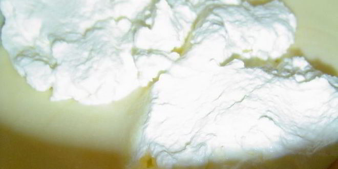 Рецепт эклеров с заварным творожным кремом и клубникой