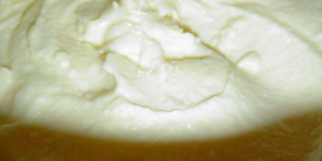 Рецепт эклеров с заварным творожным кремом и клубникой