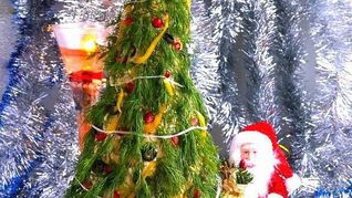 Рецепт Закусочного торта Новогодняя елка из профитролей и сливочного крем-мусса с семгой