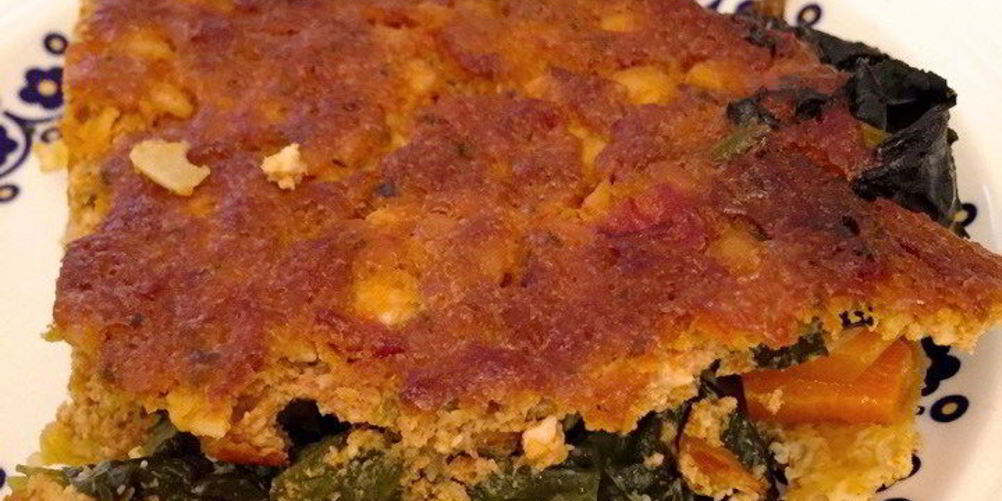 Как приготовить овощную запеканку с творогом и томатным соусом