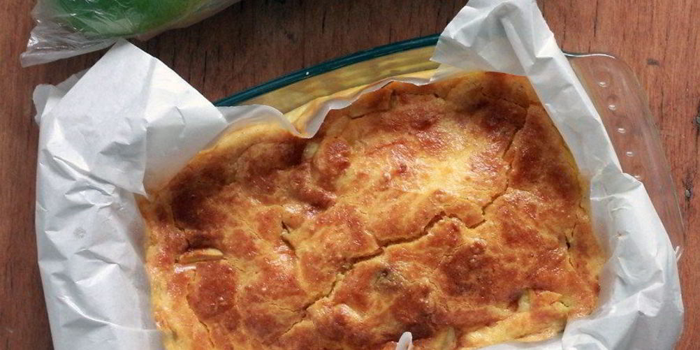 Как приготовить творожную запеканку с яблоком и корицей