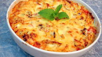 Рецепт Запеканки из лаваша, грибов, колбасы и зелени