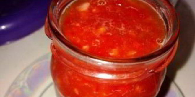 Рецепт аджики из красной смородины на зиму