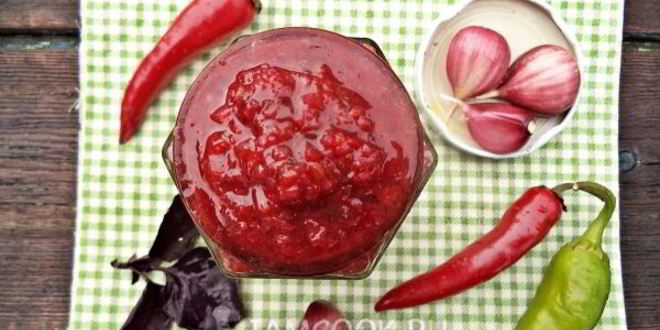 Рецепт аджики из красной смородины