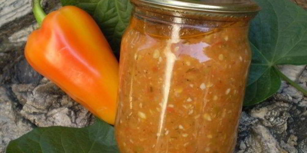 Как приготовить аджику из помидоров и чеснока