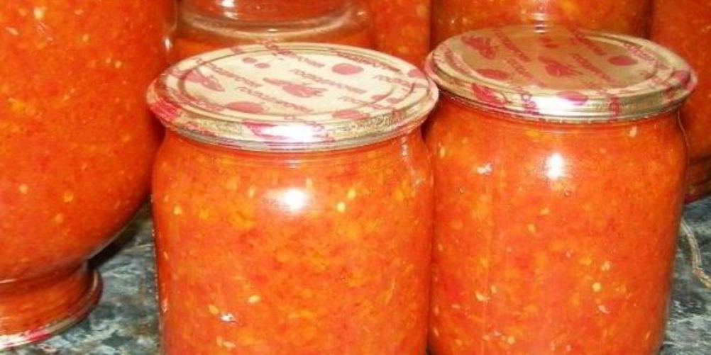Как приготовить аджику с яблоками и помидорами