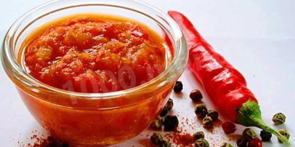 Как приготовить ароматную аджику с яблоками