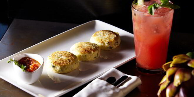 Рецепт соленых сырников с аджикой