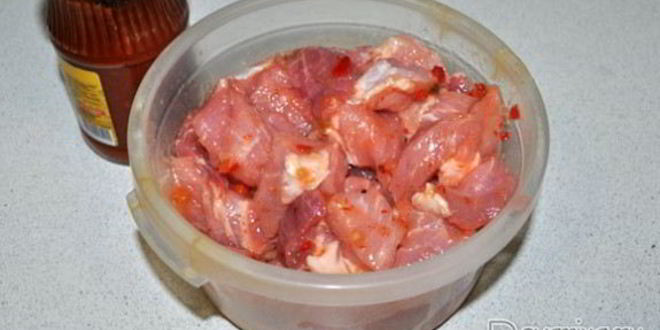 Рецепт свинины, тушенной с аджикой