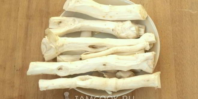 Рецепт сырой аджики с хреном