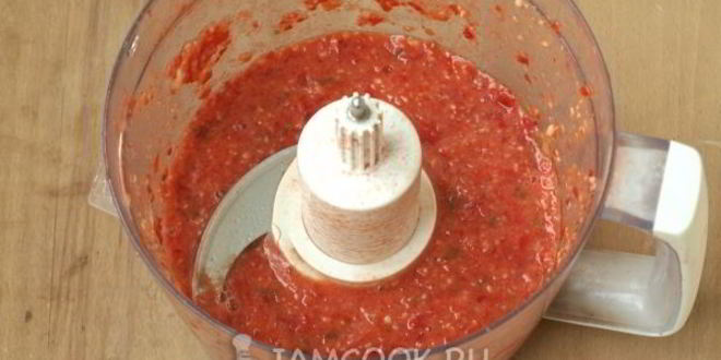 Рецепт сырой аджики с хреном