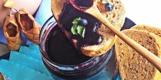 Рецепт черничного джема из духовки