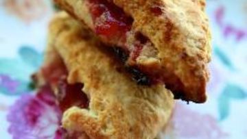 Рецепт Сконов с вишневым джемом