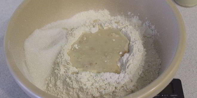 Рецепт ванильных сдобных булочек с джемом