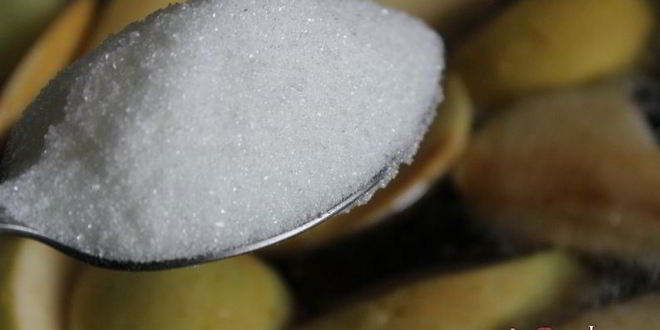 Рецепт фруктово-ягодного компот с корицей и кардамоном