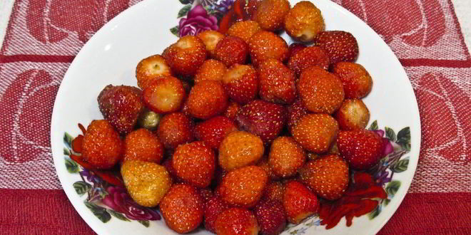 Рецепт клубничного компота на зиму